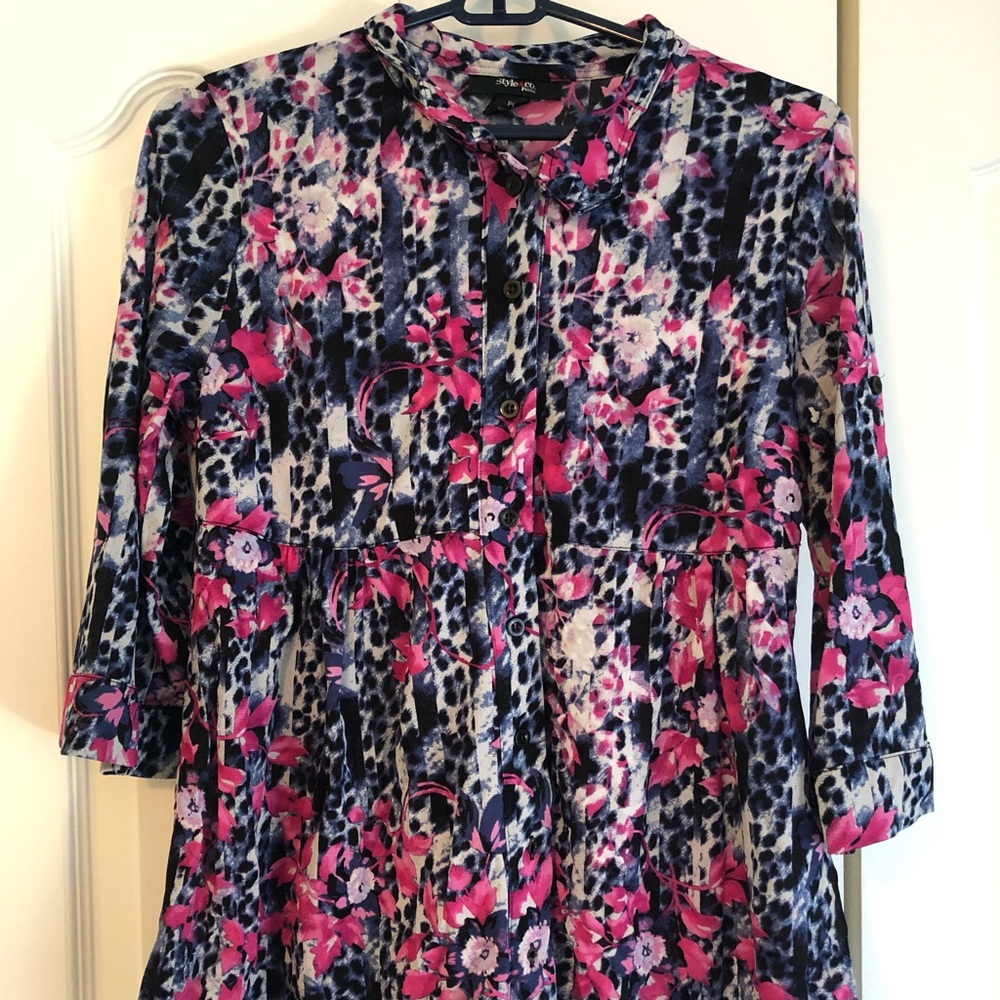 Printed blouse with cropped sleeves